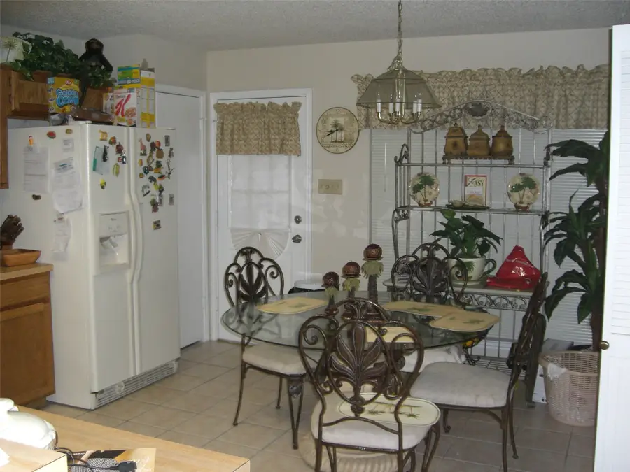 707 Lemons Street, Cedar Hill, TX 75104 - #2