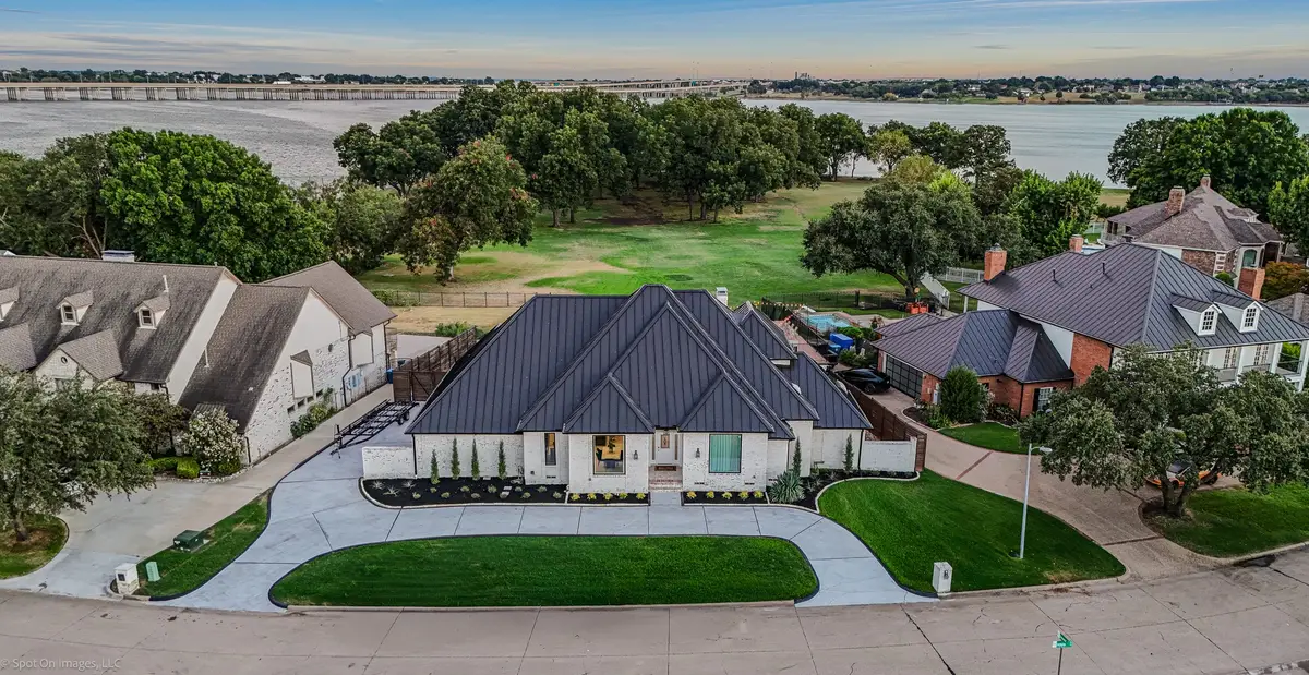 28 Victoria Drive, Rowlett, TX 75088 - #1