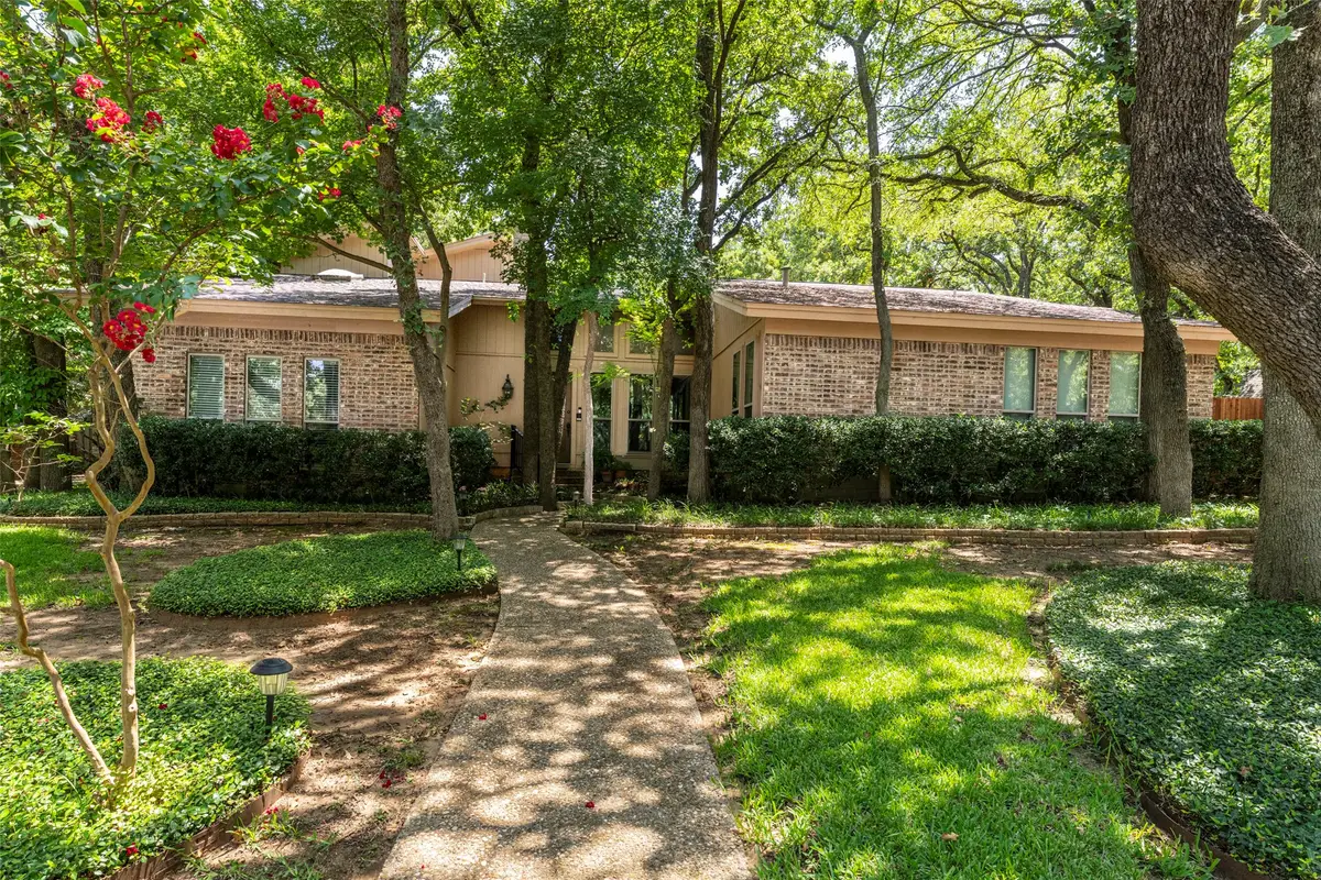 1307 Woodbine Street, Arlington, TX 76012 - #1
