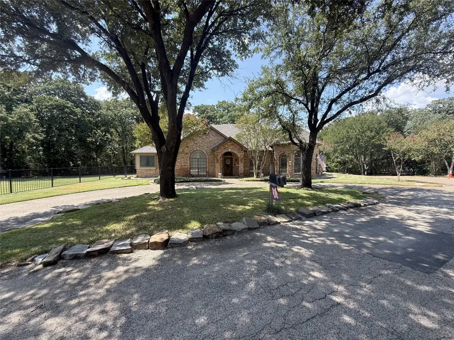 100 Kings Row Drive, Mansfield, TX 76063 - #2