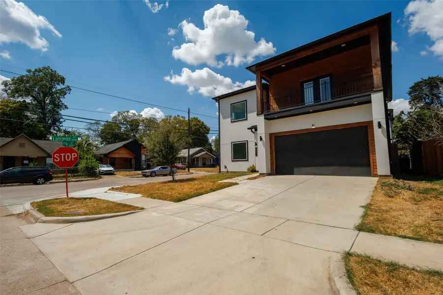 2501 Lenway Street, Dallas, TX 75215 - #3