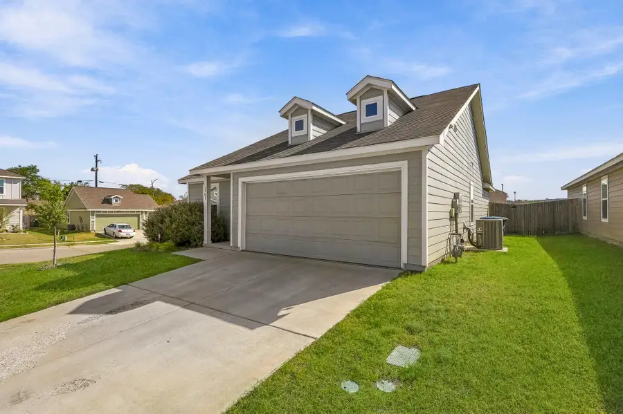 2901 Questa Street, Fort Worth, TX 76119 - #3