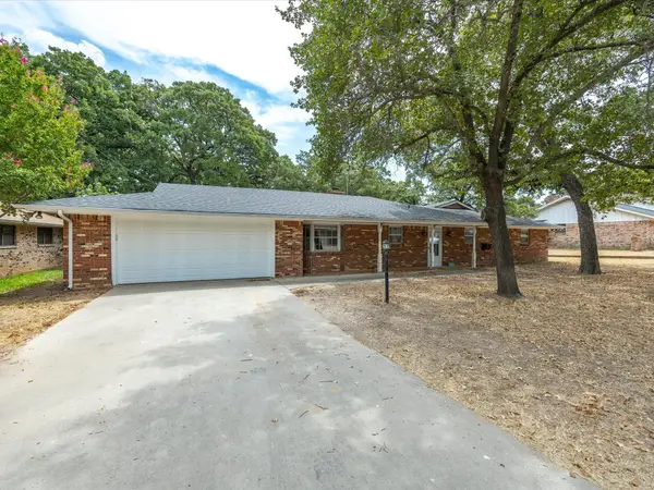 3107 S Lipsey Street, Decatur, TX 76234