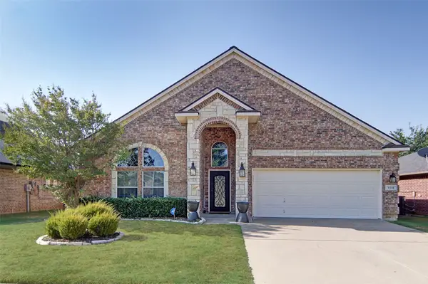 8308 Fall Crest Drive, Fort Worth, TX 76053
