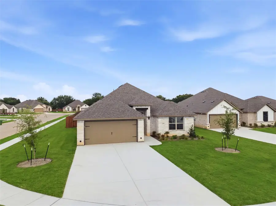 816 Haley Street, Springtown, TX 76082 - #2