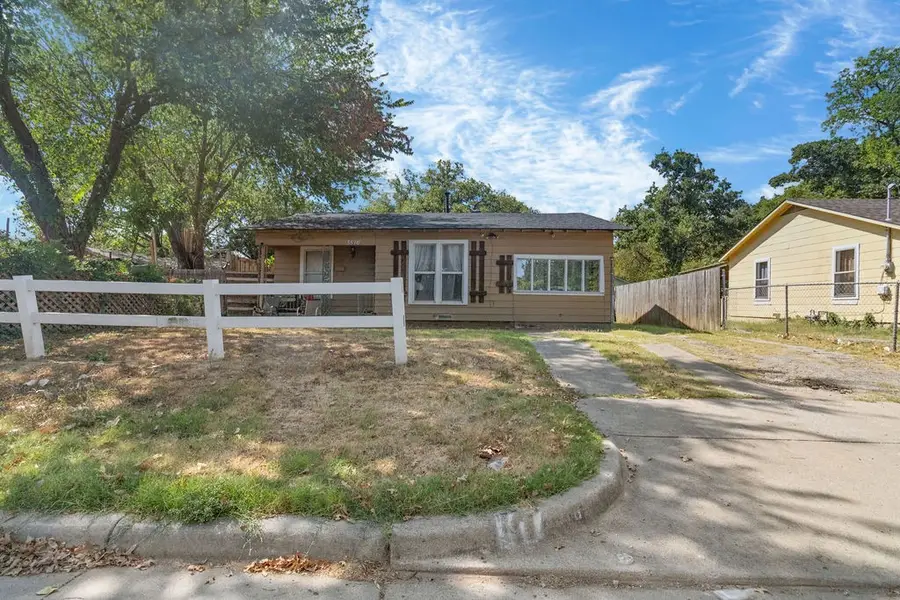 3516 Wilbarger Street, Fort Worth, TX 76119 - #2