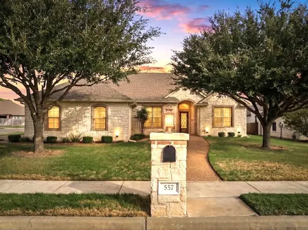 557 Perry Lane, Robinson, TX 76706