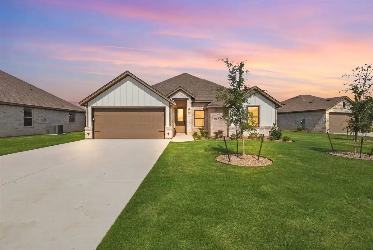728 Raylan Street, Springtown, TX 76082 - #1