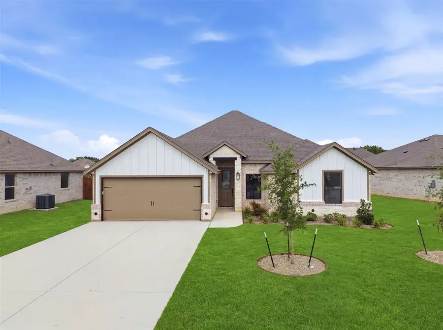 728 Raylan Street, Springtown, TX 76082 - #3