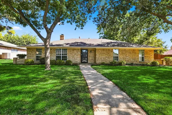 1407 Glenhill Lane, Lewisville, TX 75077