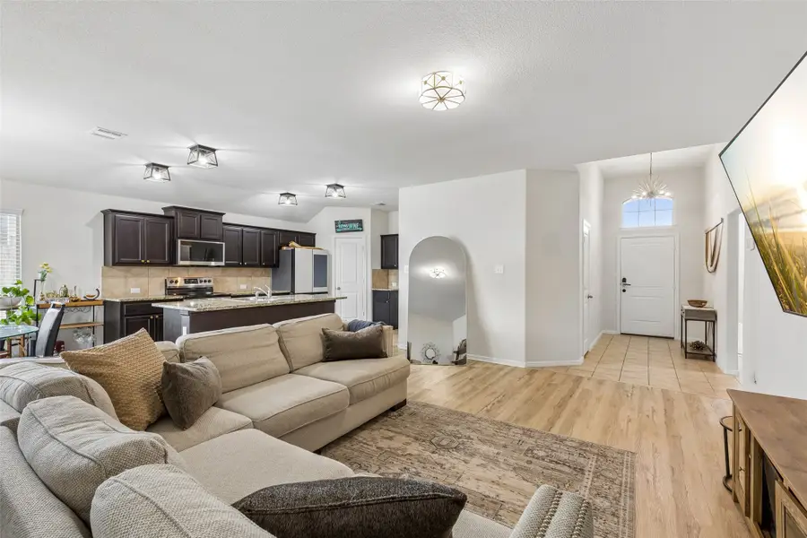 9213 Hill Topper Trail, Fort Worth, TX 76131 - #2