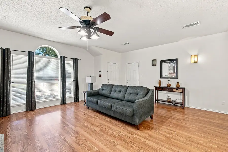 1300 Meadowbrook Lane, Crowley, TX 76036 - #2