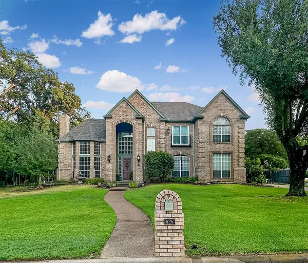 525 Ravenaux Drive, Southlake, TX 76092