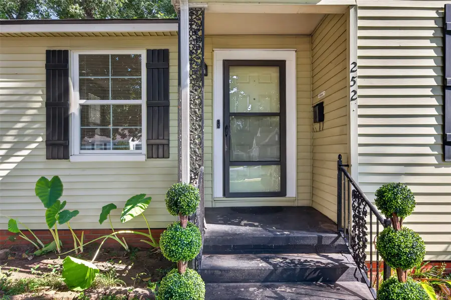 252 E Linden Street, Shreveport, LA 71104 - #2