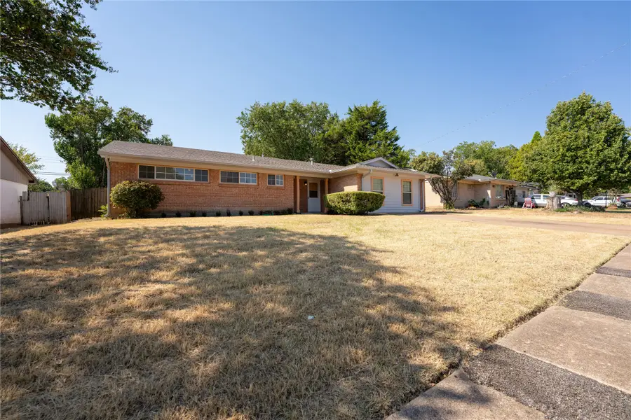 818 Emberwood Drive, Dallas, TX 75232 - #2