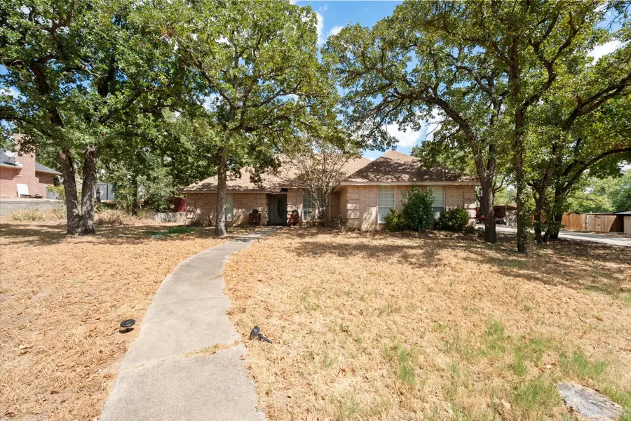512 Shady Oaks Trail, Burleson, TX 76028 - #2