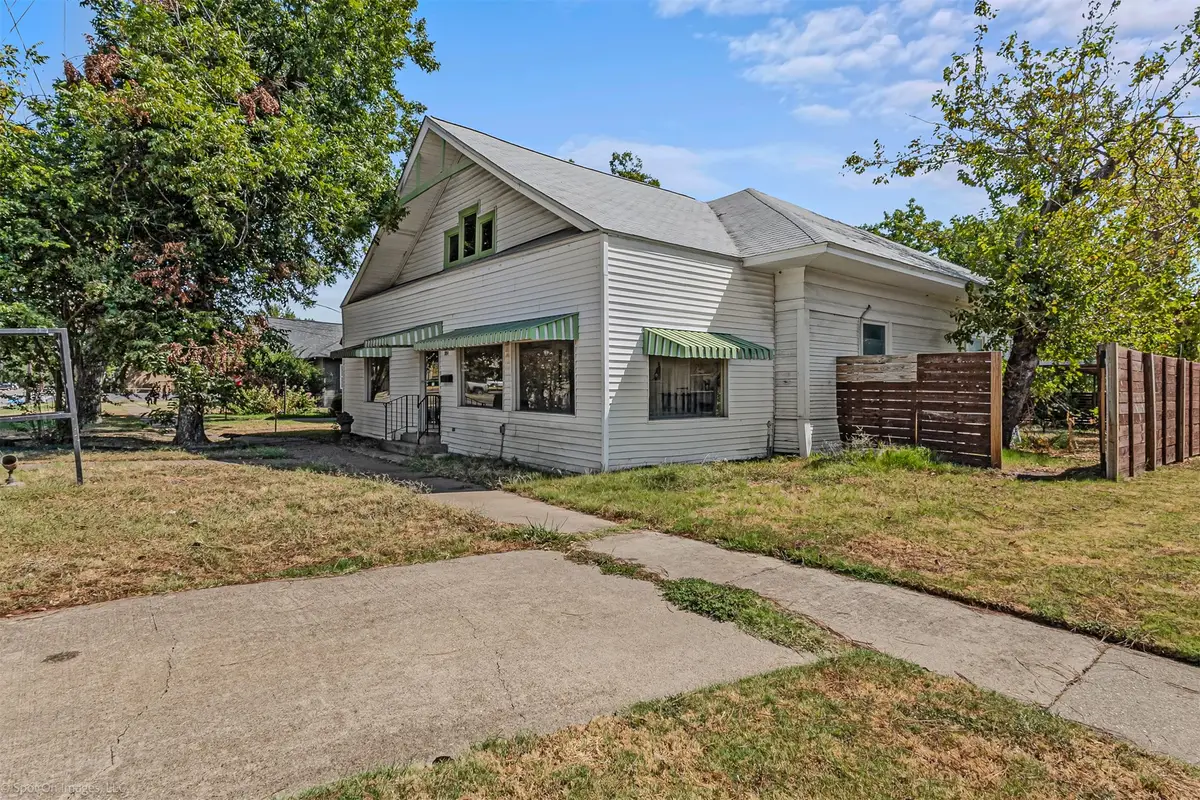 304 N Catherine Street, Terrell, TX 75160 - #1