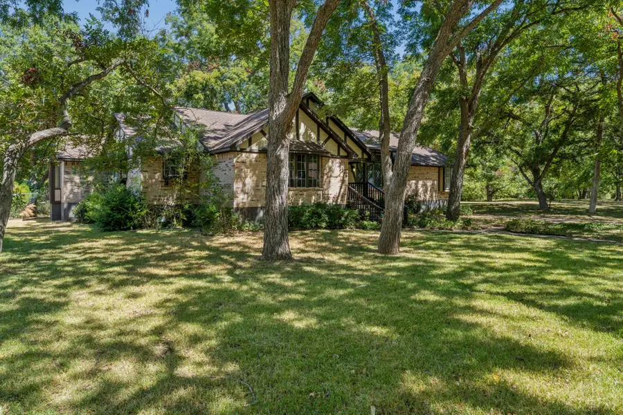 249 Creekwood Drive, Lancaster, TX 75146 - #2
