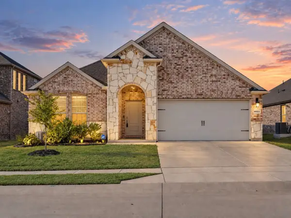 9824 Tin Star Street, Aubrey, TX 76227