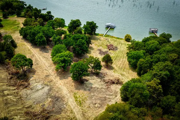 2085 S Oaks Lane, Lone Oak, TX 75453
