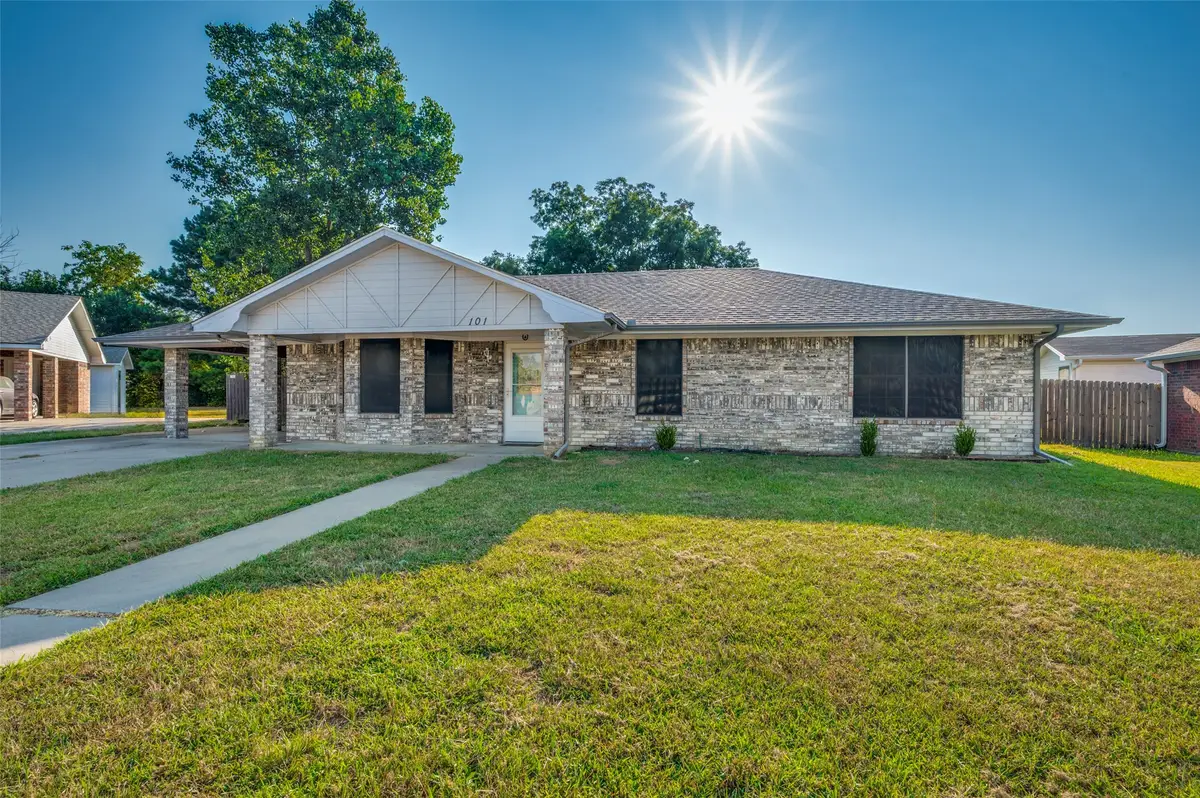 101 Sara Court, Collinsville, TX 76233 - #1