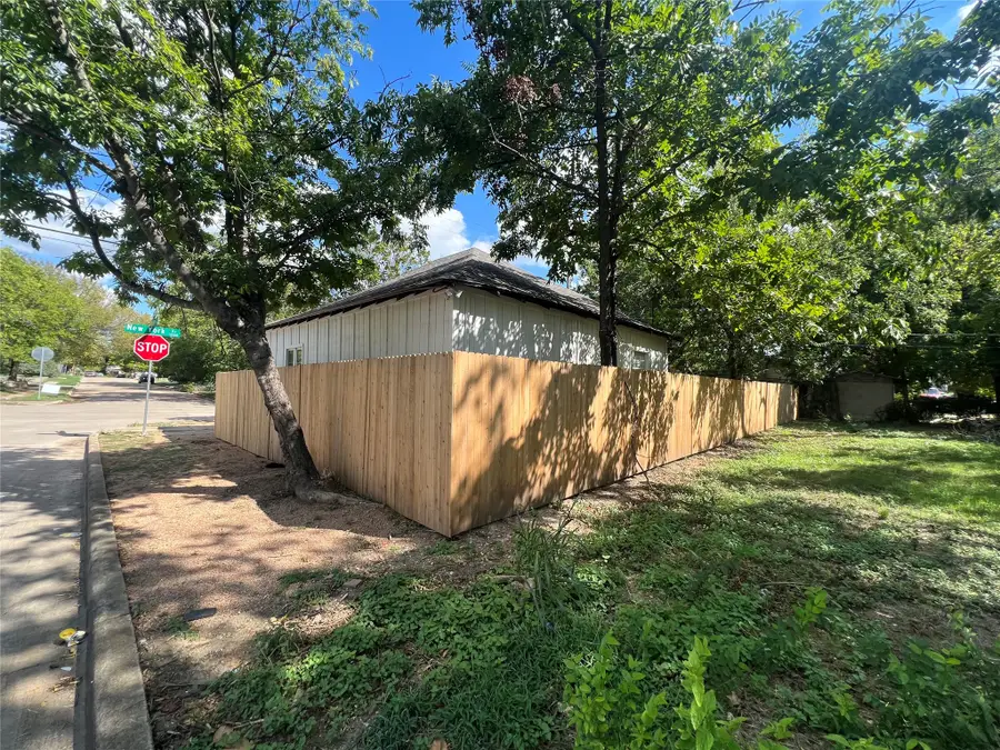 1200 New York Avenue, Fort Worth, TX 76104 - #2