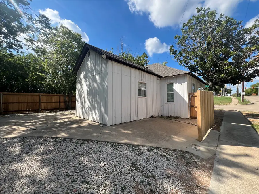 1200 New York Avenue, Fort Worth, TX 76104 - #3