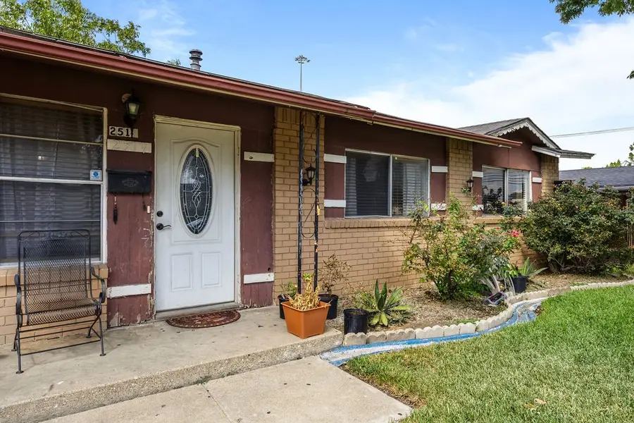 2519 Plaza Street, Arlington, TX 76010 - #2