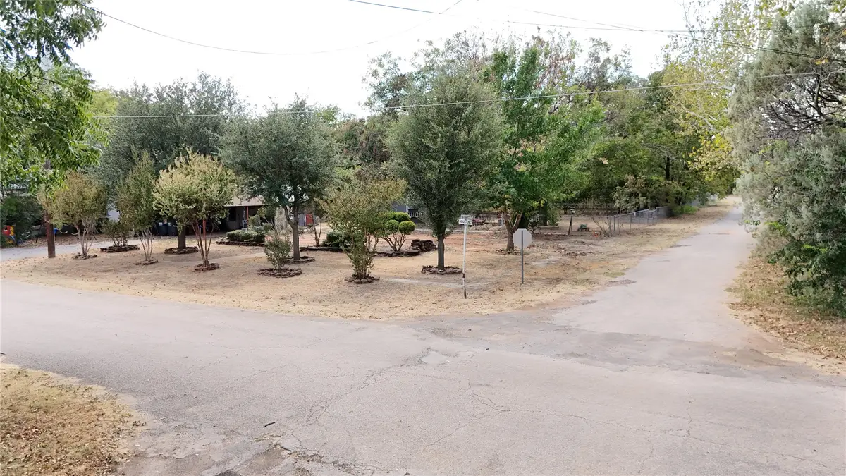 421 Houston Avenue, Strawn, TX 76475 - #1
