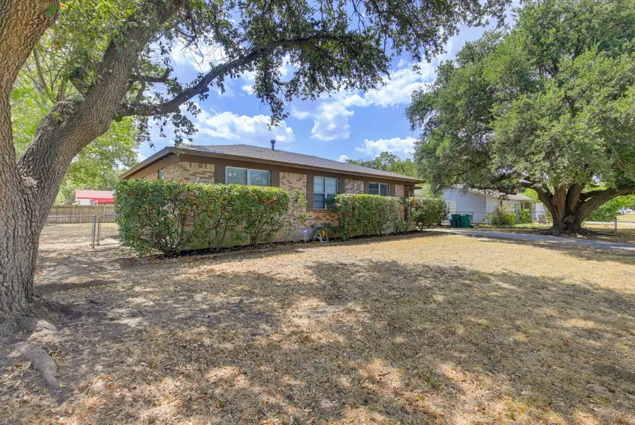 5328 Ira Street N, Haltom City, TX 76117 - #3