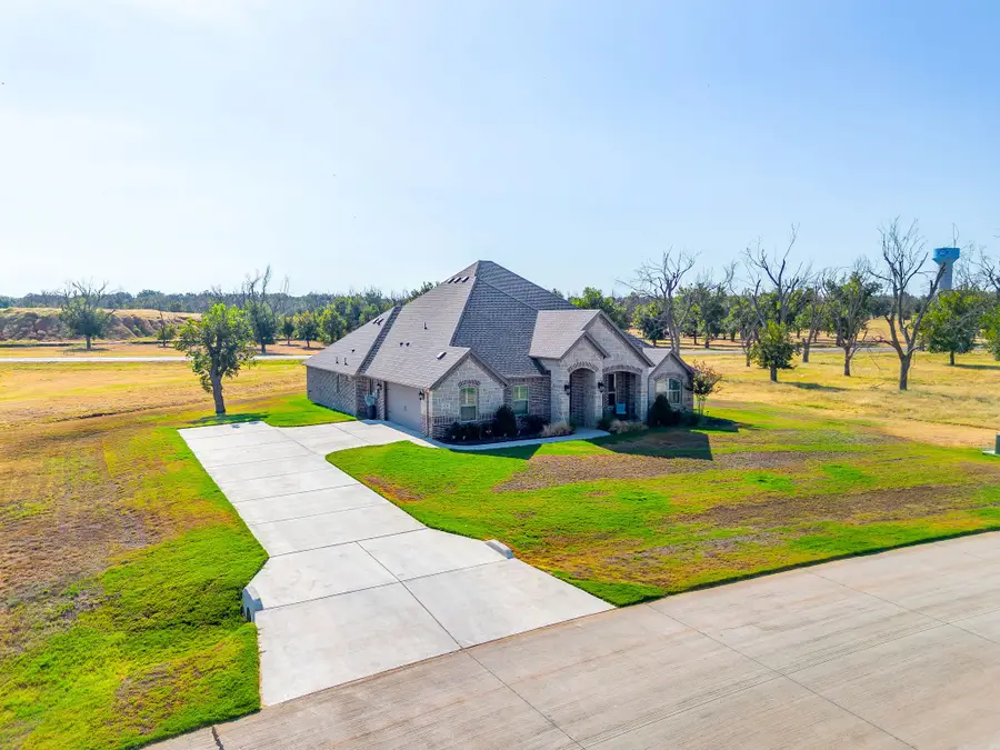 1136 Tremont Lane, Granbury, TX 76049 - #2