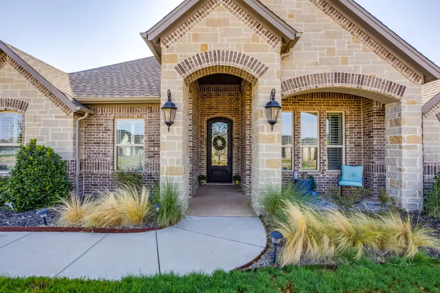 1136 Tremont Lane, Granbury, TX 76049 - #3