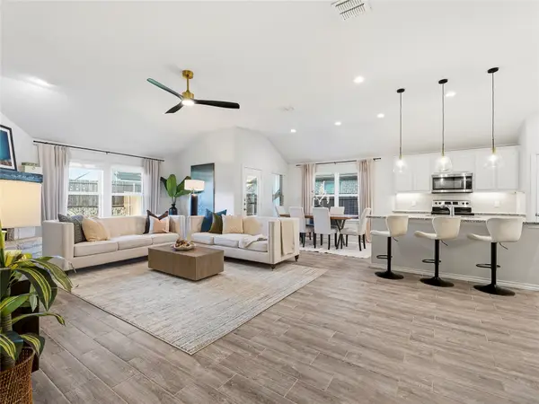 635 Frio Lane, Aubrey, TX 76227