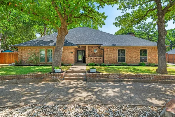 1022 Chasemore Drive, Mansfield, TX 76063
