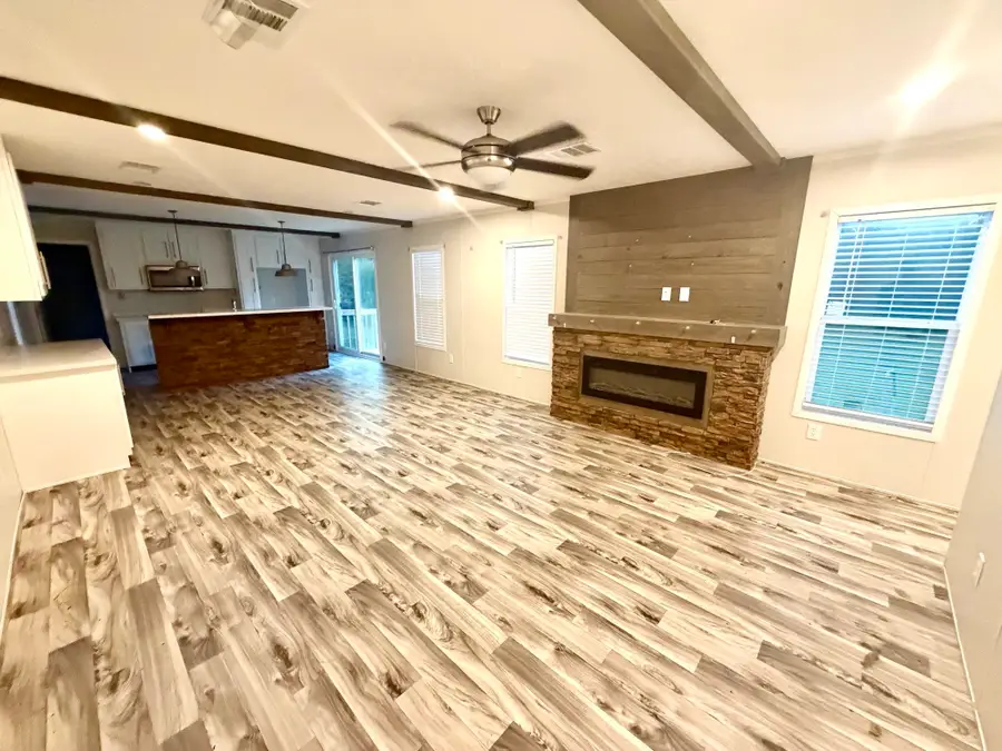 1647 Greenwood Mooringsport, Shreveport, LA 71107 - #3