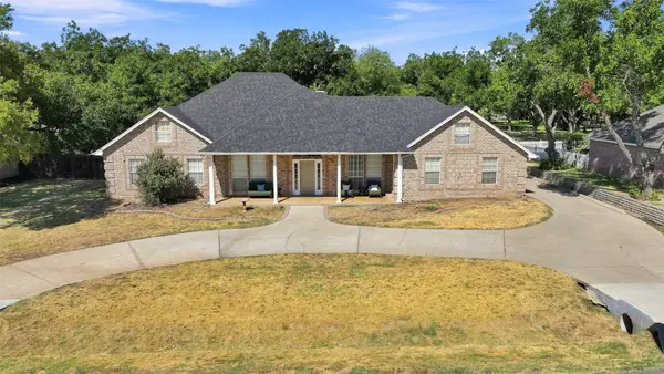 9014 Woodlawn Drive, Granbury, TX 76049