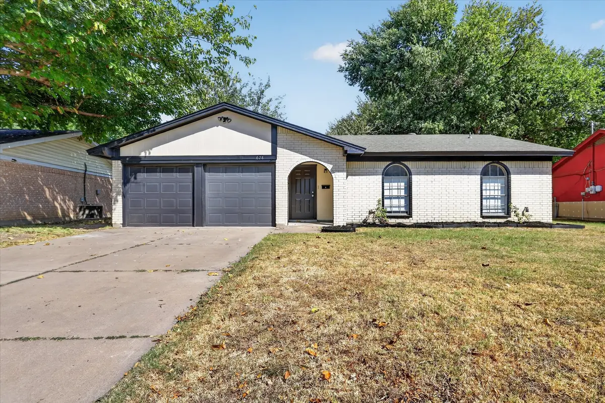 628 Lisa Street, Burleson, TX 76028 - #1