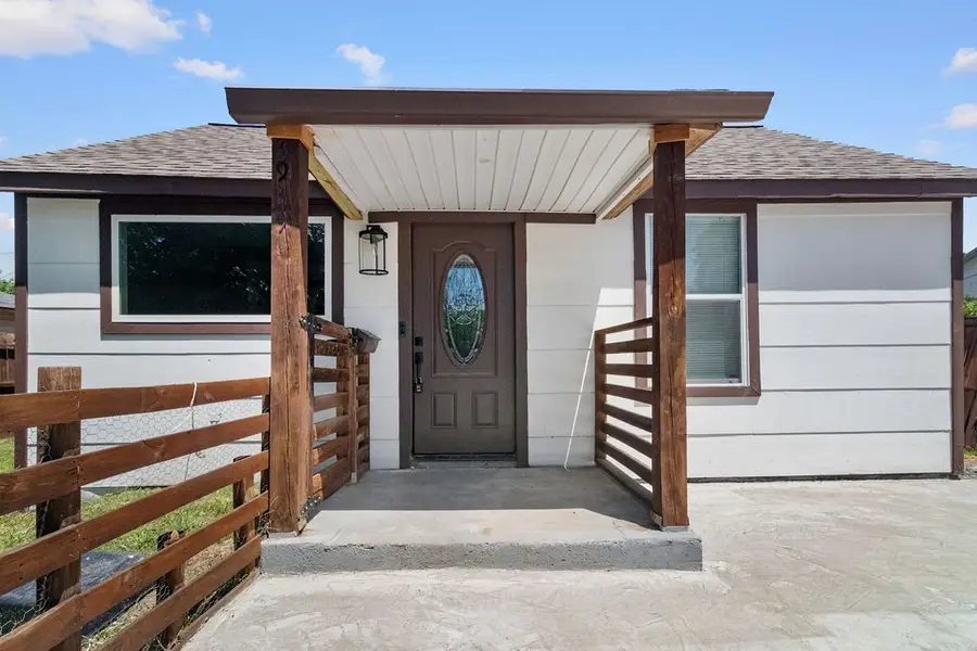 3939 E 4th Street, Fort Worth, TX 76111 - #2