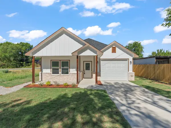 101 N Oak Street, Ector, TX 75439