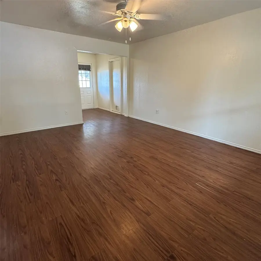 1217 Narrow Lane, Red Oak, TX 75154 - #2