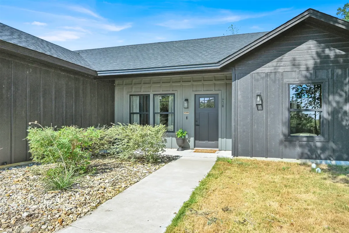 928 Country Club Road, Cleburne, TX 76033 - #1