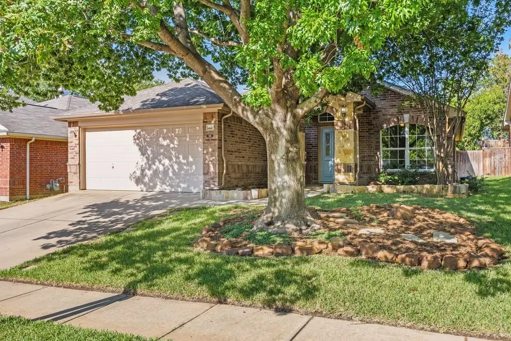 15533 Adlong Drive, Justin Roanoke, TX 76262 - #1