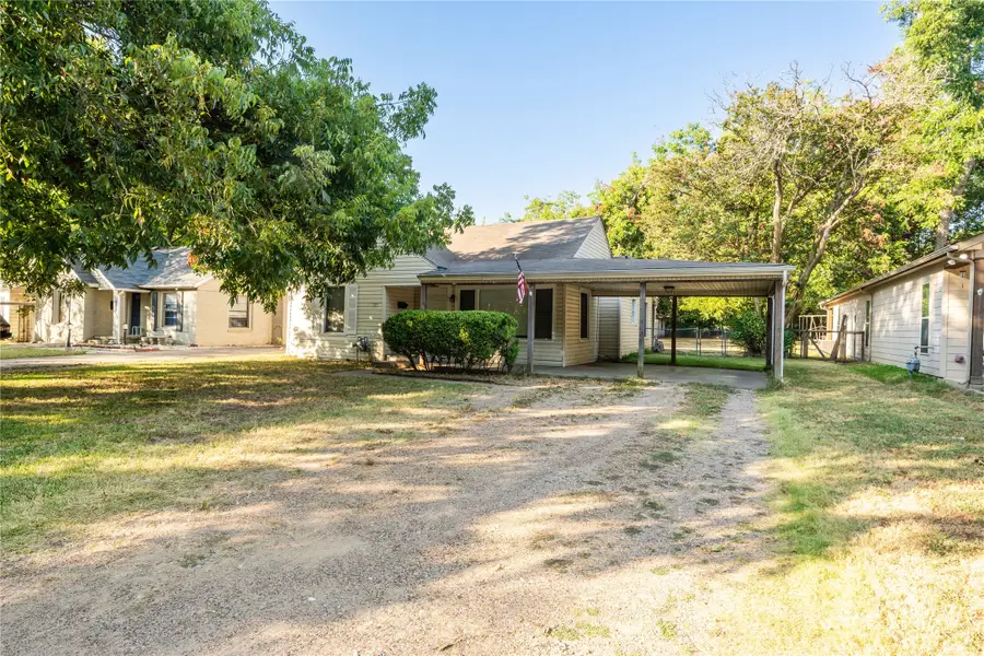 121 W Damon Street, Terrell, TX 75160 - #2