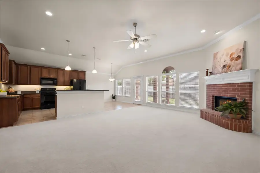 200 Arrowhead Drive, Burleson, TX 76028 - #3