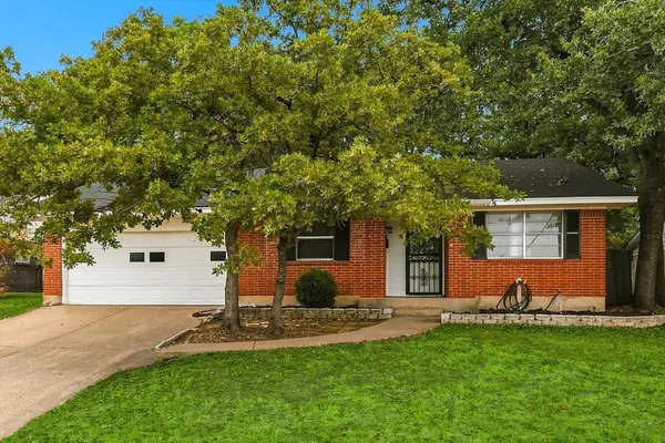 1813 Barron Lane, Fort Worth, TX 76112