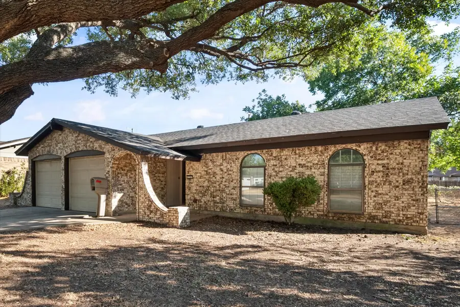 316 NW Summercrest Boulevard, Burleson, TX 76028 - #3