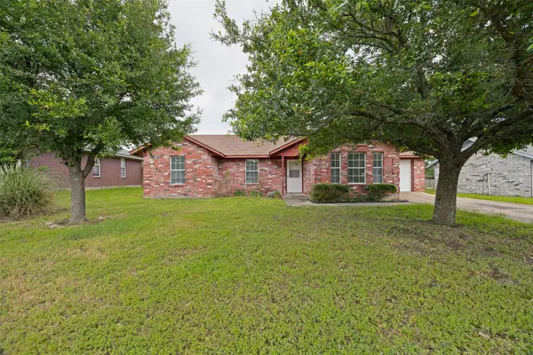 1009 Enlow Circle, Commerce, TX 75428