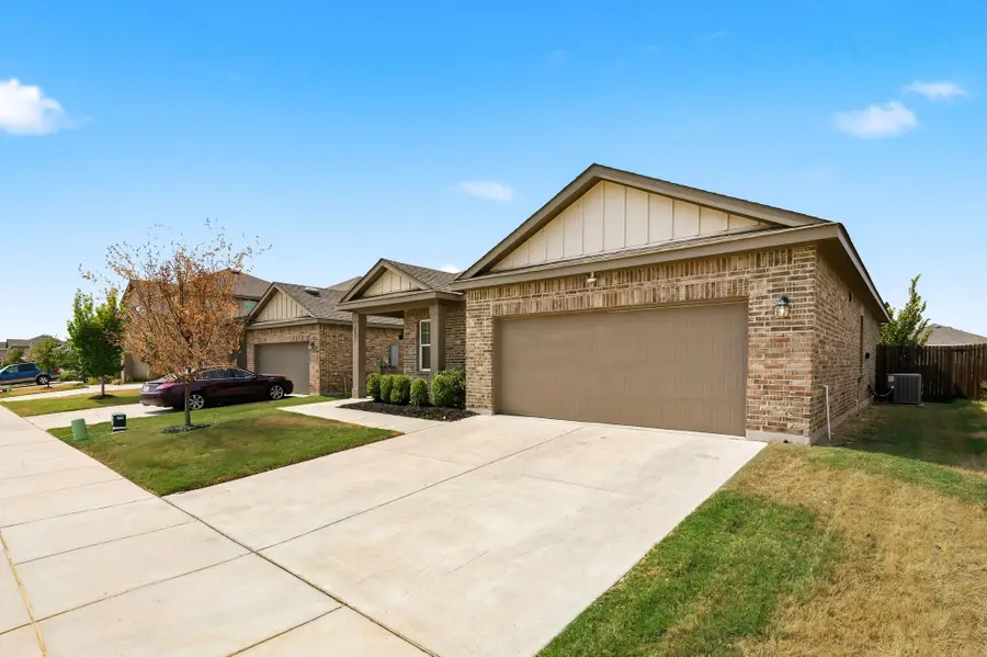 8405 Hawkview Drive, Fort Worth, TX 76179 - #3