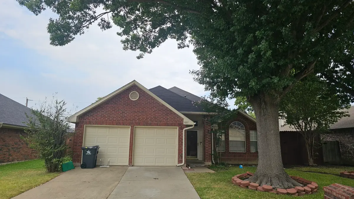 827 Quail Brook Drive, Arlington, TX 76001 - #1