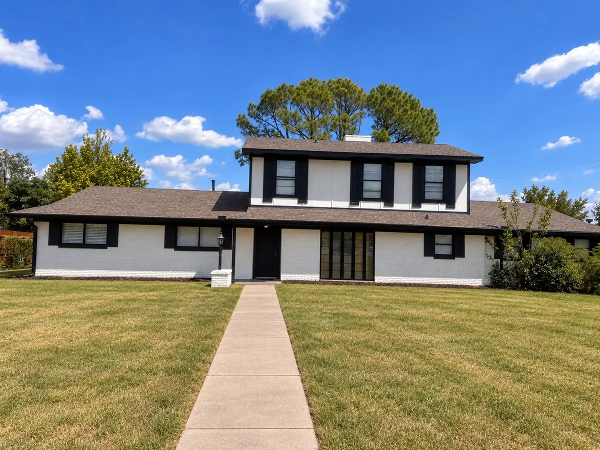 1419 S Rockwall Avenue, Terrell, TX 75160 - #1